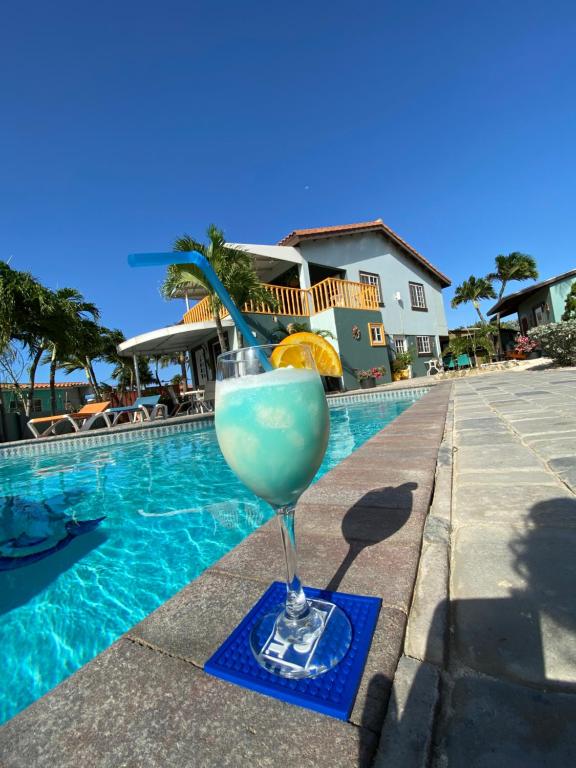 Bazén v ubytování La Felicidad Aruba nebo v jeho okolí
