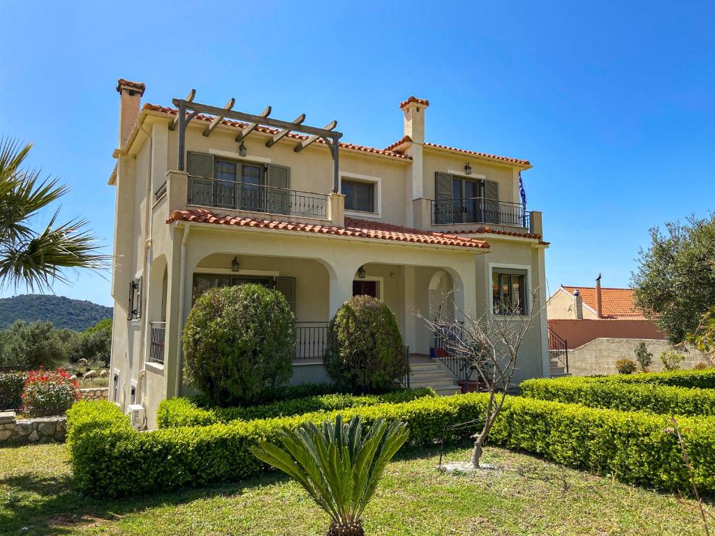 Gallery image of Villa Carousos in Razáta