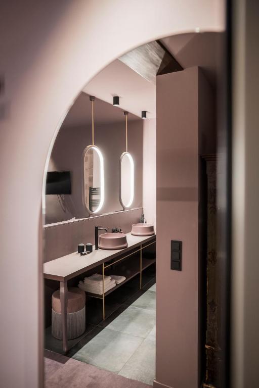 Altstadthotel Weisses Kreuz - Resim 16