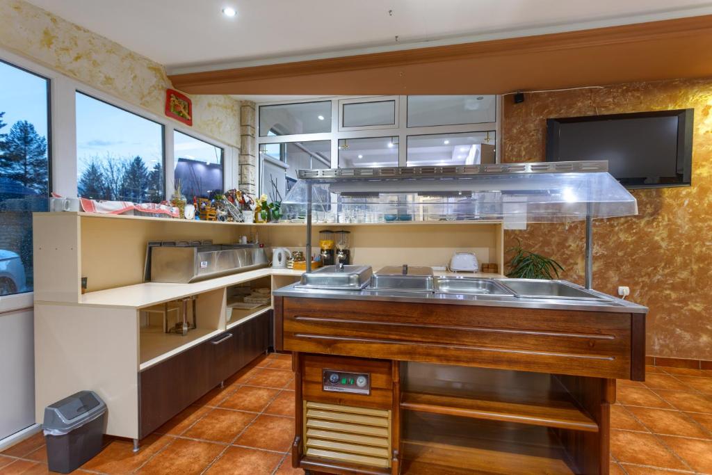 Cucina o angolo cottura di Konačište Dabić