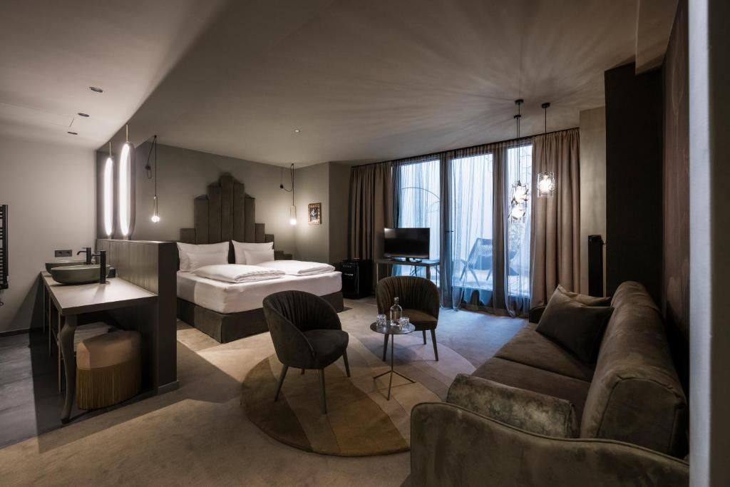 Postel nebo postele na pokoji v ubytování Altstadthotel Weisses Kreuz