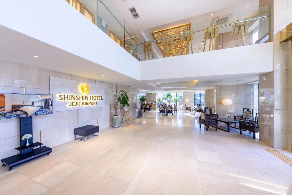 Vstupní hala nebo recepce v ubytování Shin Shin Hotel Jeju Airport