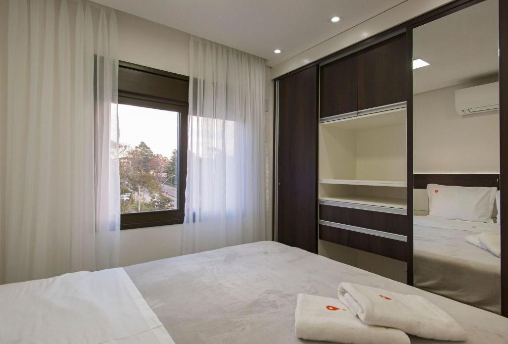  ALLURE 401 - 2 SUÍTES (11 PAX) AV. DAS HORTÊNSIAS!