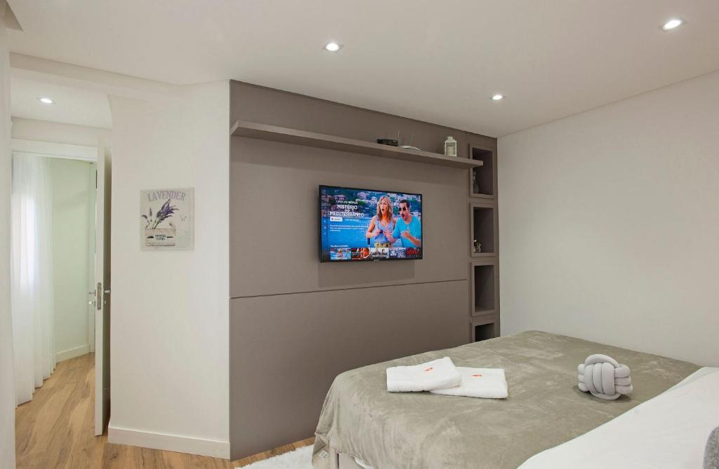  ALLURE 401 - 2 SUÍTES (11 PAX) AV. DAS HORTÊNSIAS!