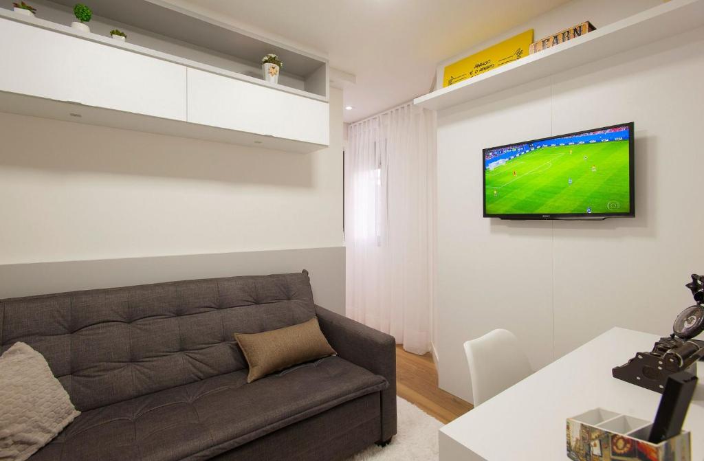  ALLURE 401 - 2 SUÍTES (11 PAX) AV. DAS HORTÊNSIAS!