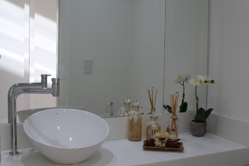  ALLURE 401 - 2 SUÍTES (11 PAX) AV. DAS HORTÊNSIAS!