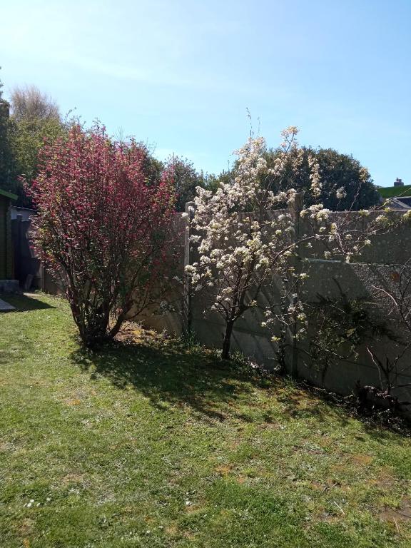 Au galet bleu - Three-Bedroom House