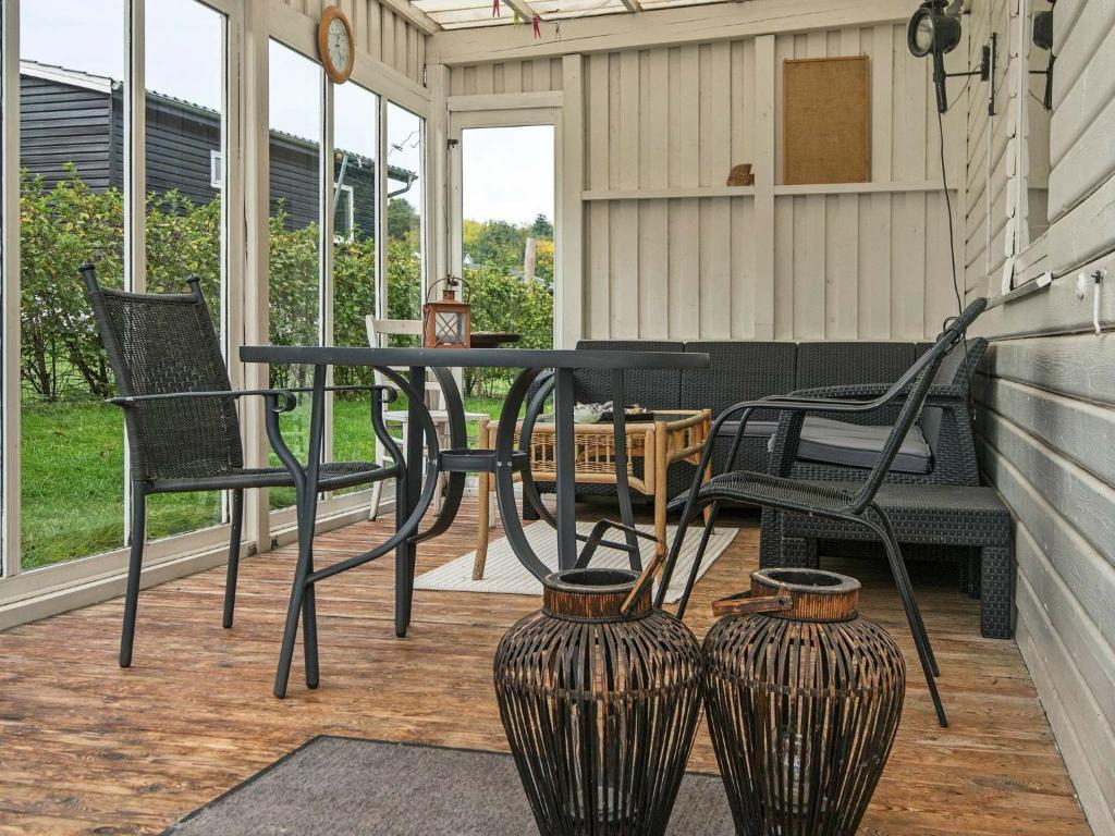 Patio nebo venkovní prostory v ubytování 4 person holiday home in Haderslev