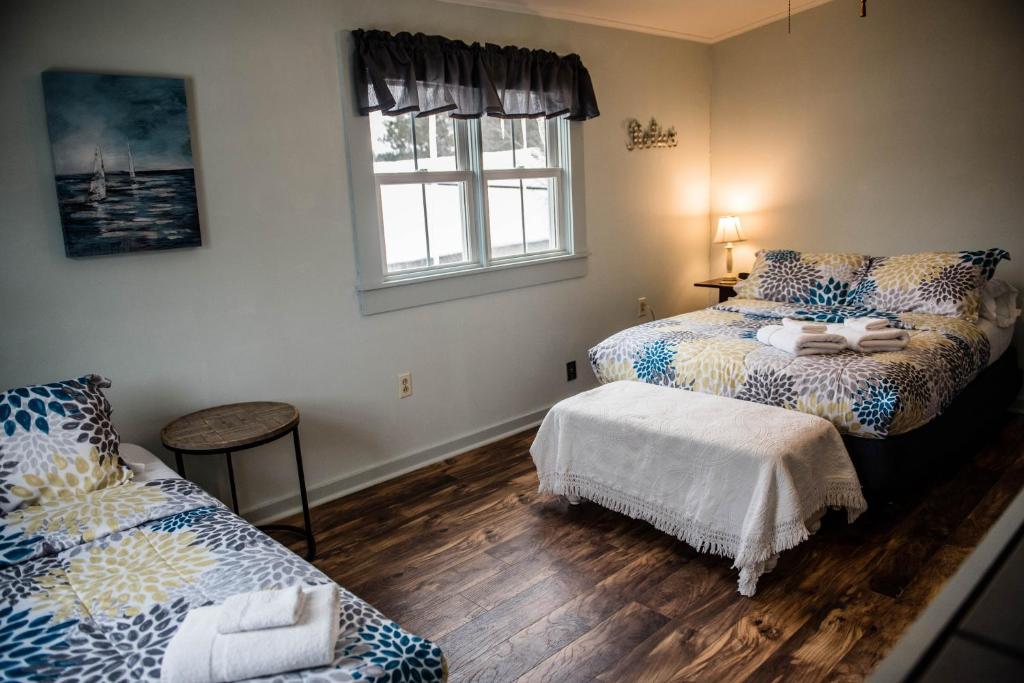 Brook Road Inn - Habitación Triple Económica