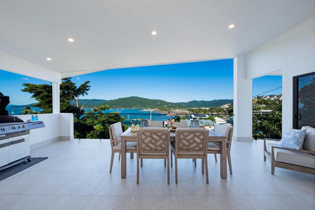 Airlie Bay View, Airlie Beach (updated prices 2024)