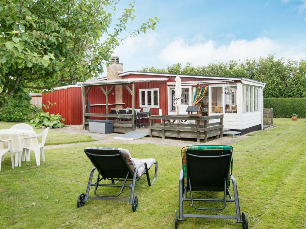 Zahrada ubytování 4 person holiday home in Haderslev-By Traum