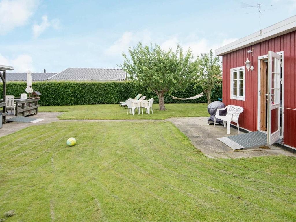 Zahrada ubytování 4 person holiday home in Haderslev-By Traum