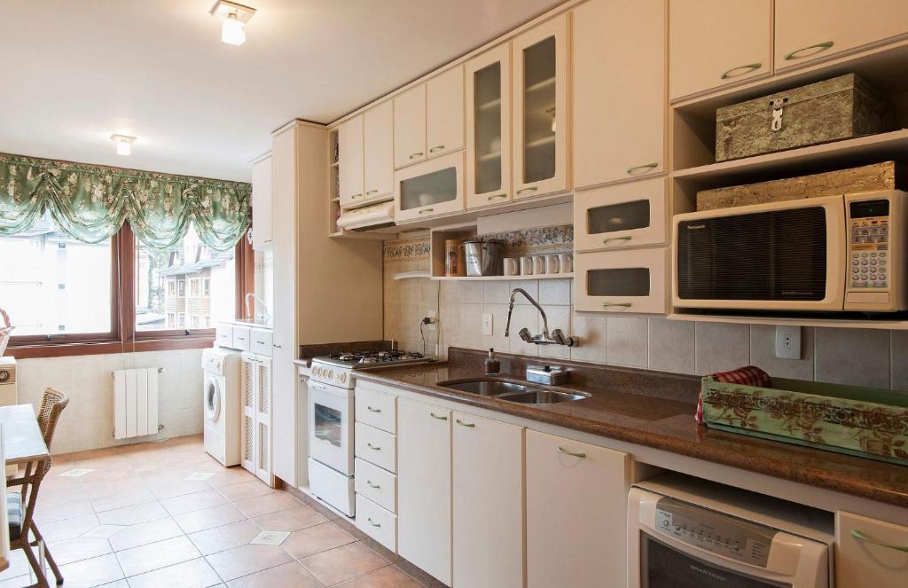 ALMERIS PECIN 304 - 3 DORMITÓRIOS JUNTO À RUA COBERTA!  ALMERIS PECIN 304 - 3 DORMITÓRIOS JUNTO À RUA COBERTA!