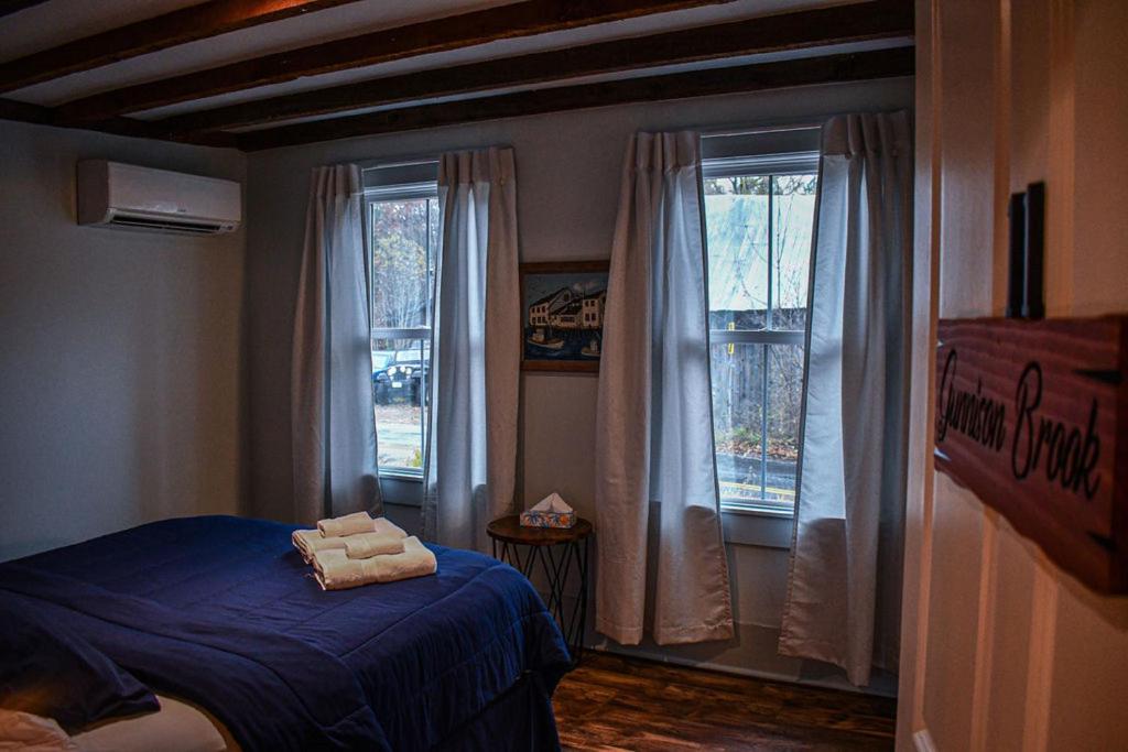 Brook Road Inn - Habitación Queen