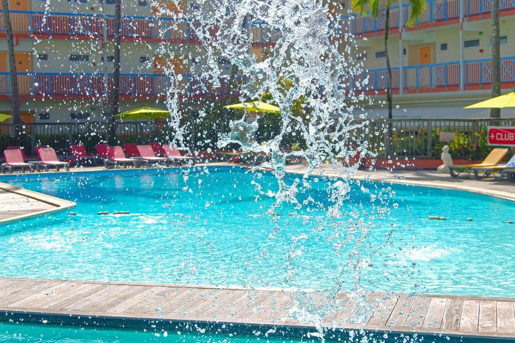 Bazén v ubytování Carayou Hotel & SPA nebo v jeho okolí