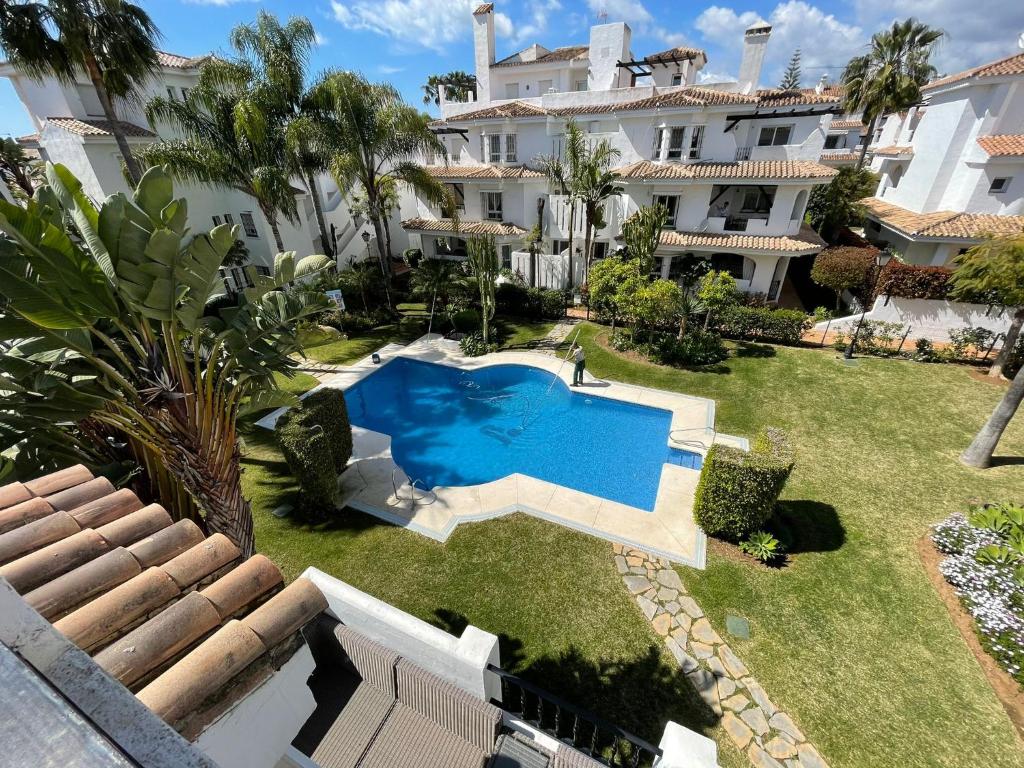Apartamentos Naranjos del Sol Marbella, Marbella ...