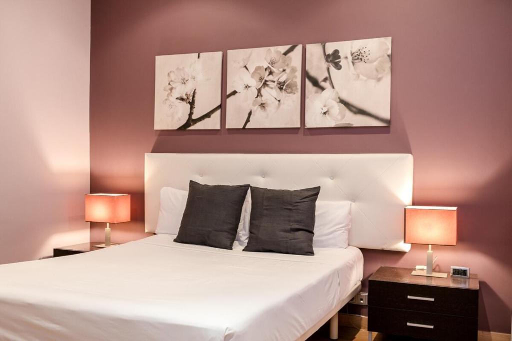 Posteľ alebo postele v izbe v ubytovaní Fantastic 2 Bedroom 5 minutes by car from Plaza Catalunya