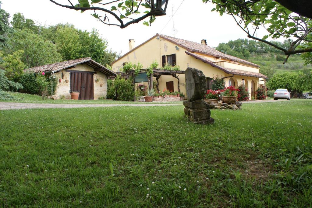 Vonkajšia záhrada v ubytovaní B&B Salvarosa