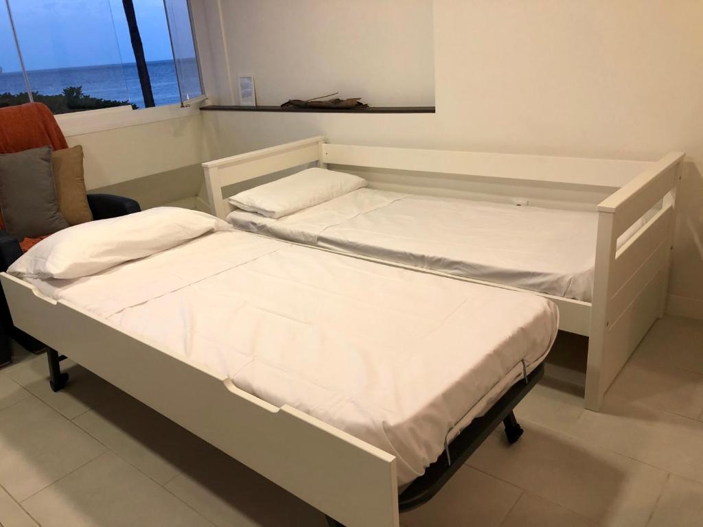 Beach Front Apartment-1st Line, Marbella – ceny aktualizovány ...