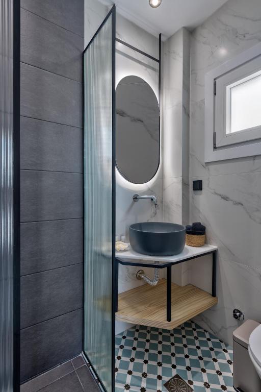 Baðherbergi á Aeolia Boutique Studios