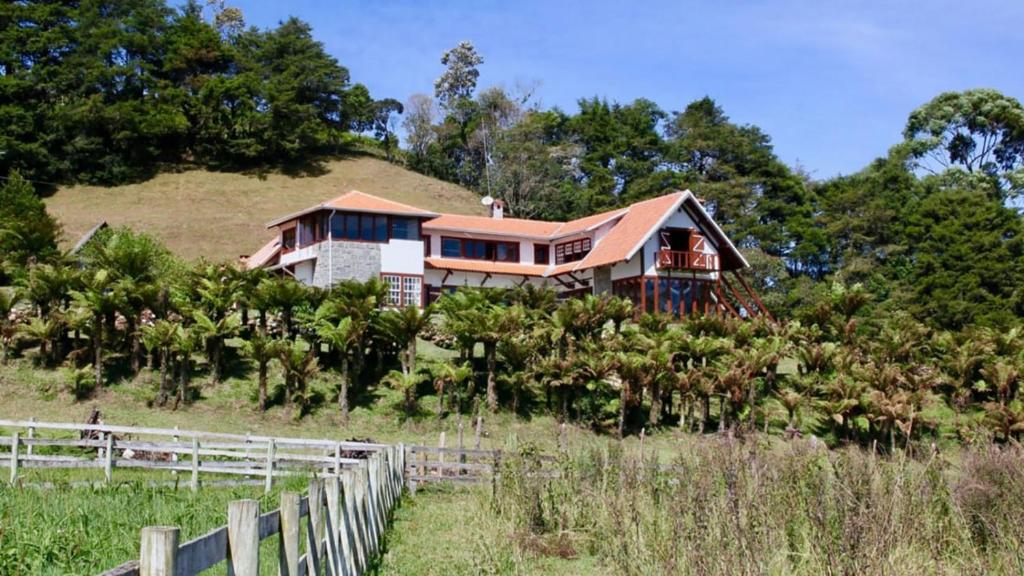  Chácara com churrasqueira e wifi em Cunha