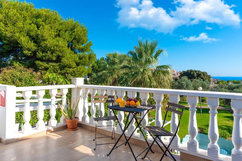Nordic Style Top Apartment: Sea views, Terrace and Pool, Gran ...