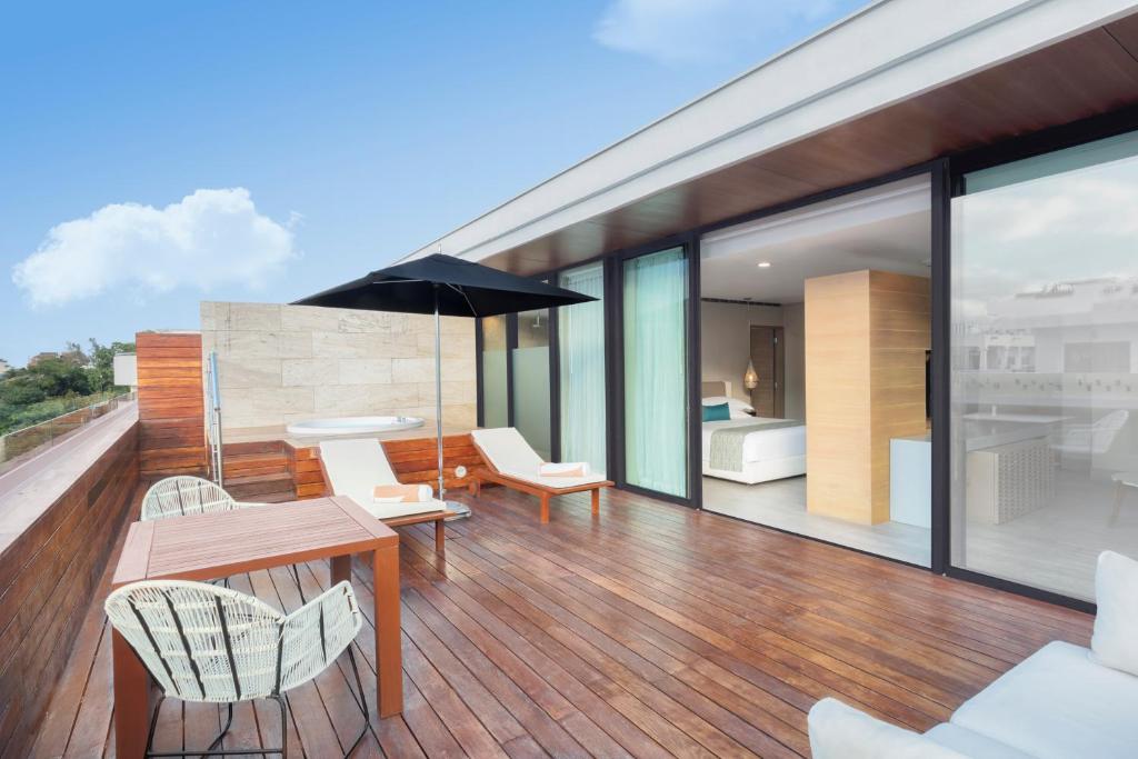 The Yucatan Resort Playa del Carmen, All-Inclusive Adults Only, Tapestry by Hilton - Suite Roi Supérieure