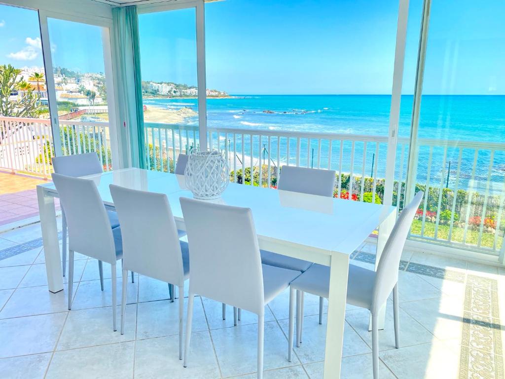 The Beach Villa * Beach, Pool & BBQ *, Sitio de Calahonda ...