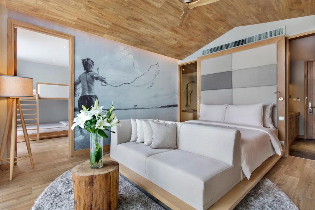 Fusion Suites Saigon - 12