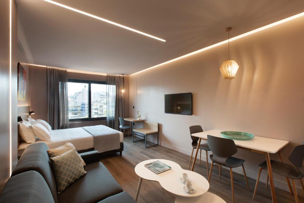 City Lights Athens by YHA - Studio Apartment