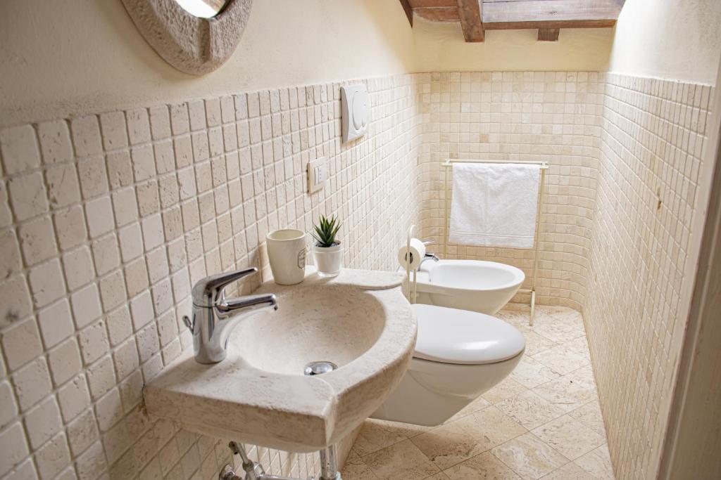 Kúpeľňa v ubytovaní Casa MYCONIS 68Mq a due passi dal Mare di San Vincenzo