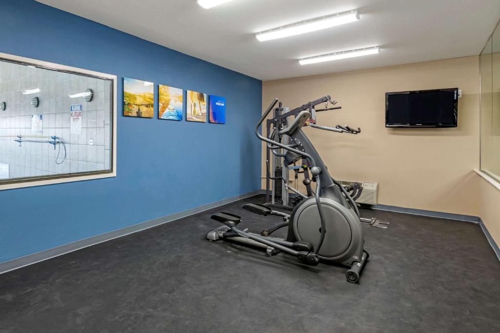 Fitness centrum a/nebo fitness zařízení v ubytování Comfort Inn & Suites