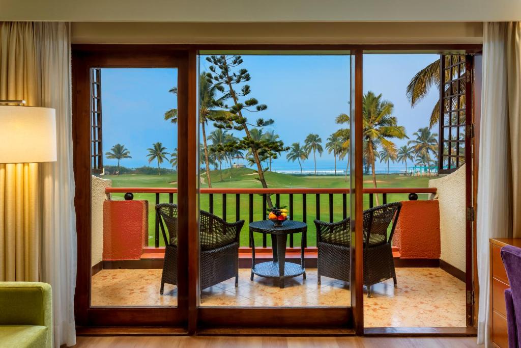 Caravela Beach Resort - First Floor - Ocean Front View Room