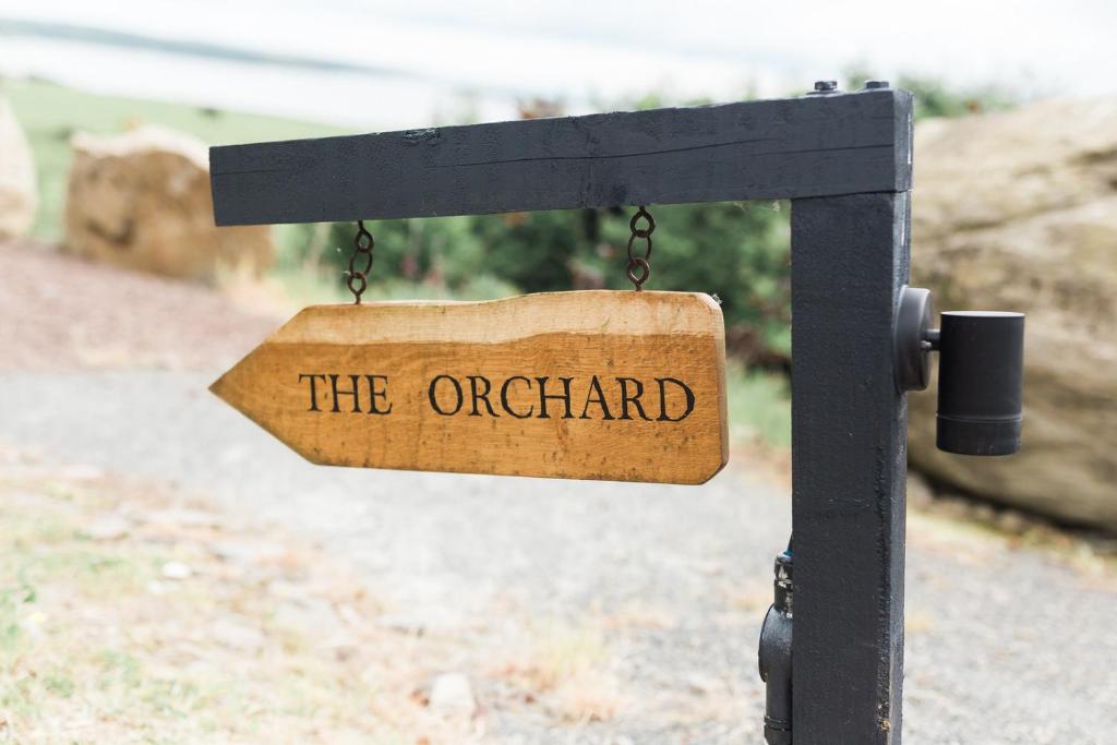Sea View Snugs at Laggan - King Room With Sea View - The Orchard