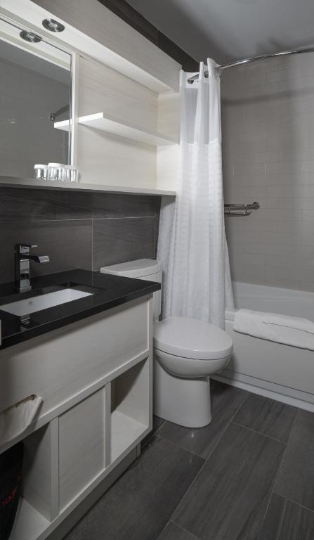 Koupelna v ubytování Hôtel Le Francis