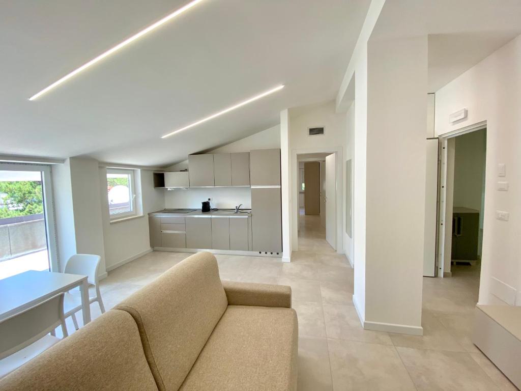 EM Apartments - Apartment