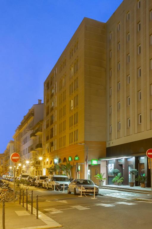 Budova, kde se hotel nachází