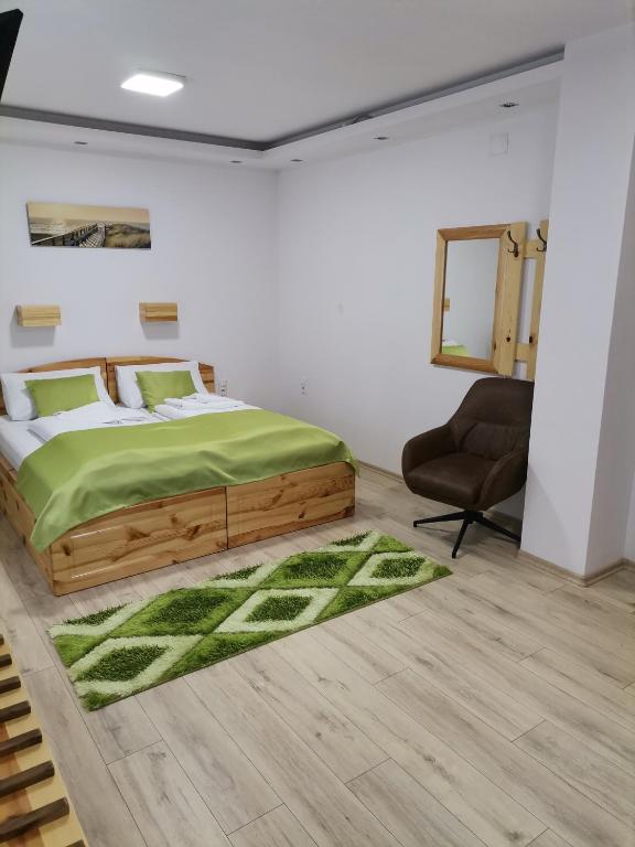 Postel nebo postele na pokoji v ubytování Pansion House Prijeboj