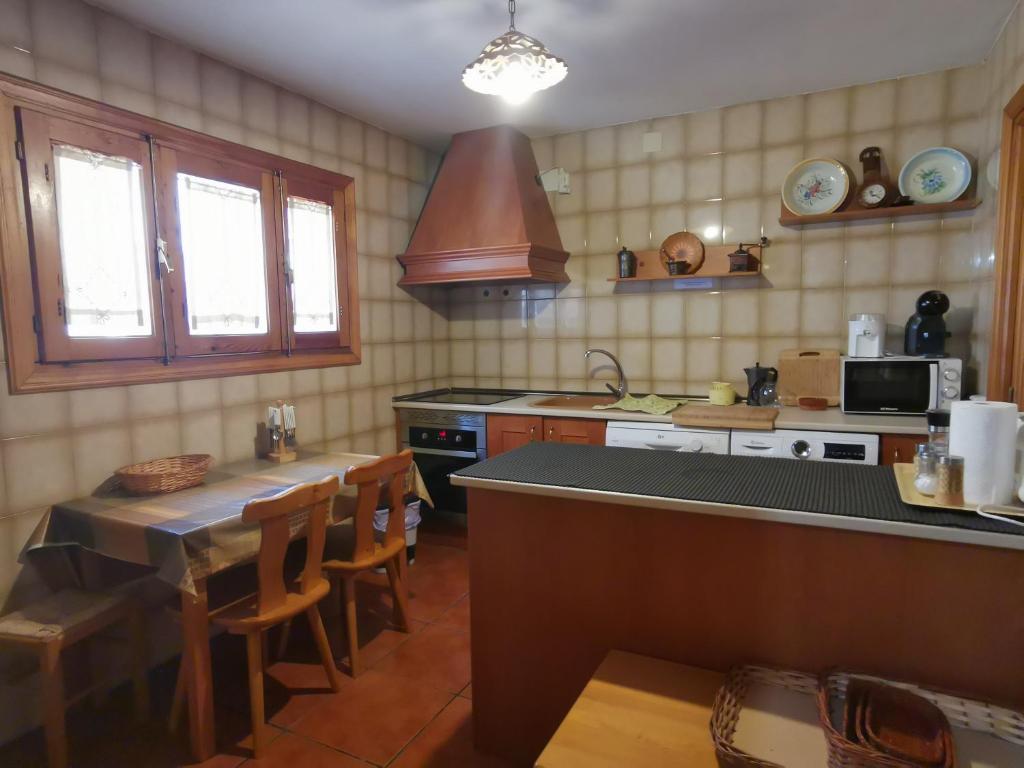 Kuchyňa alebo kuchynka v ubytovaní Casa Rural Castellanos