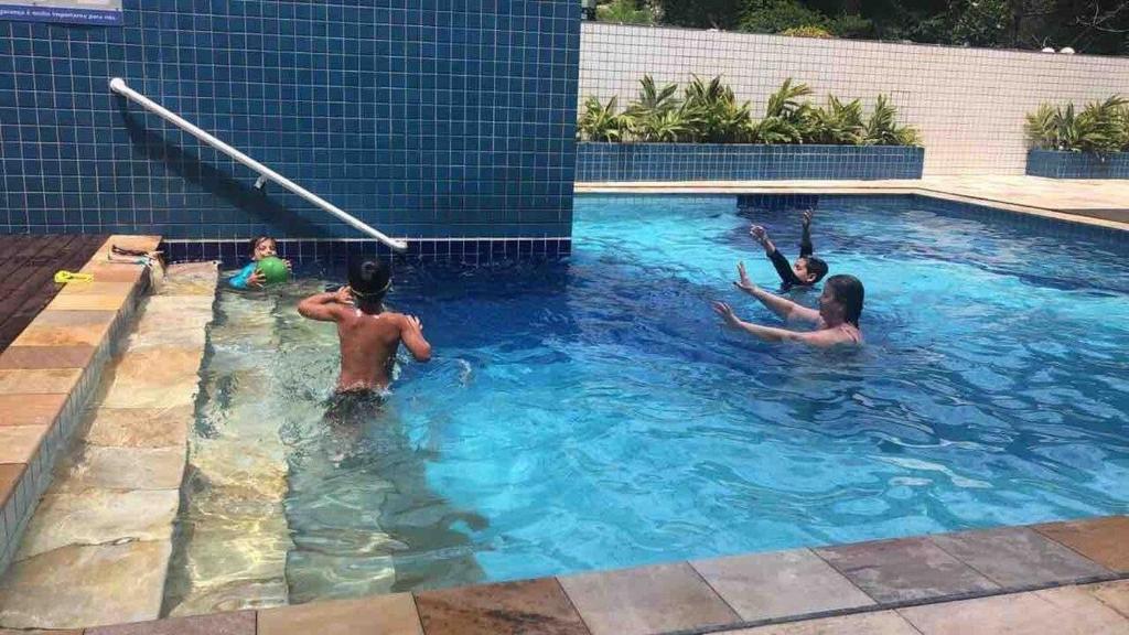  RIVIERA71 Varanda deck e churras 3 dorm com ar