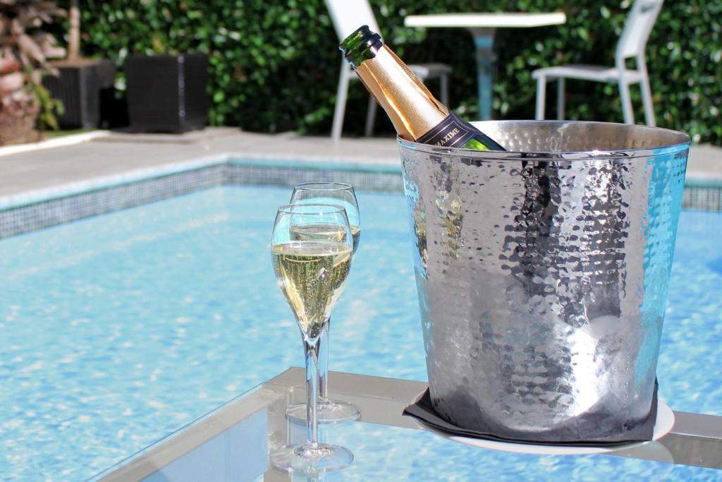 Hôtel Victoria - Resim 41