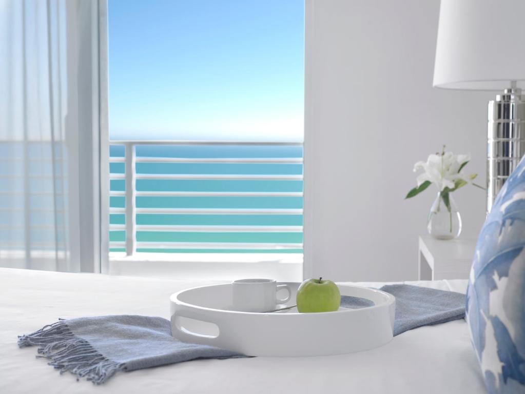 Grand Beach Hotel - 带有部分海洋视图的 King 套件