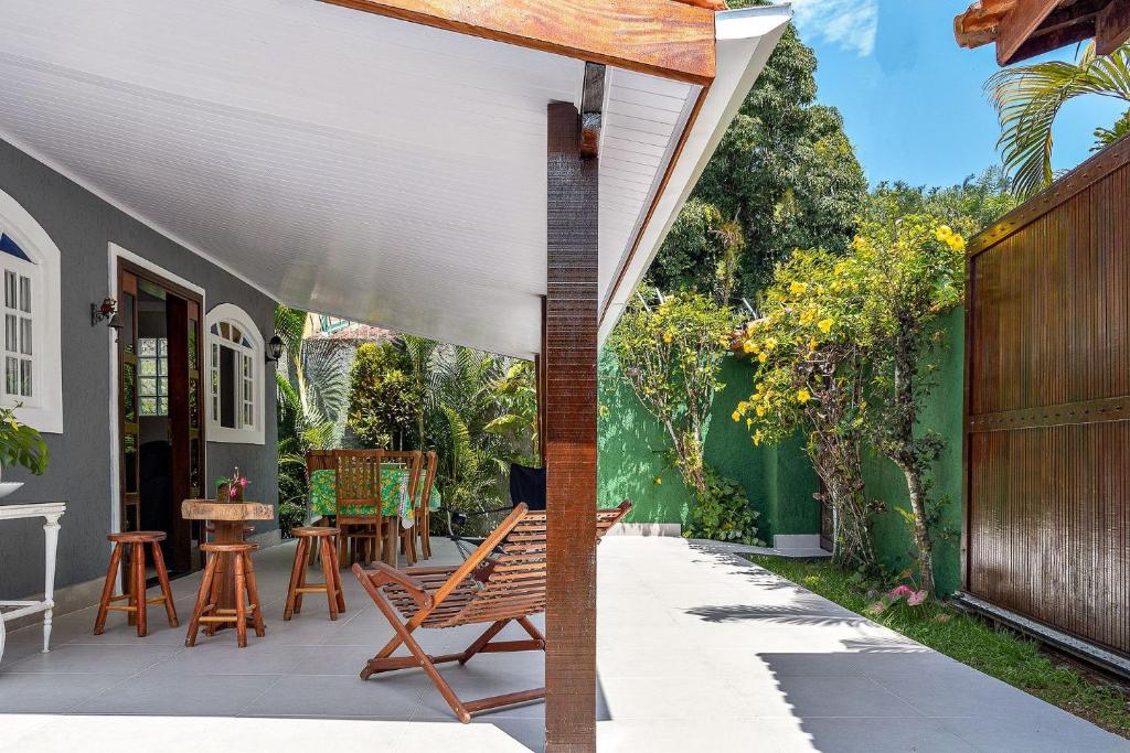  Casa arborizada no Perequê