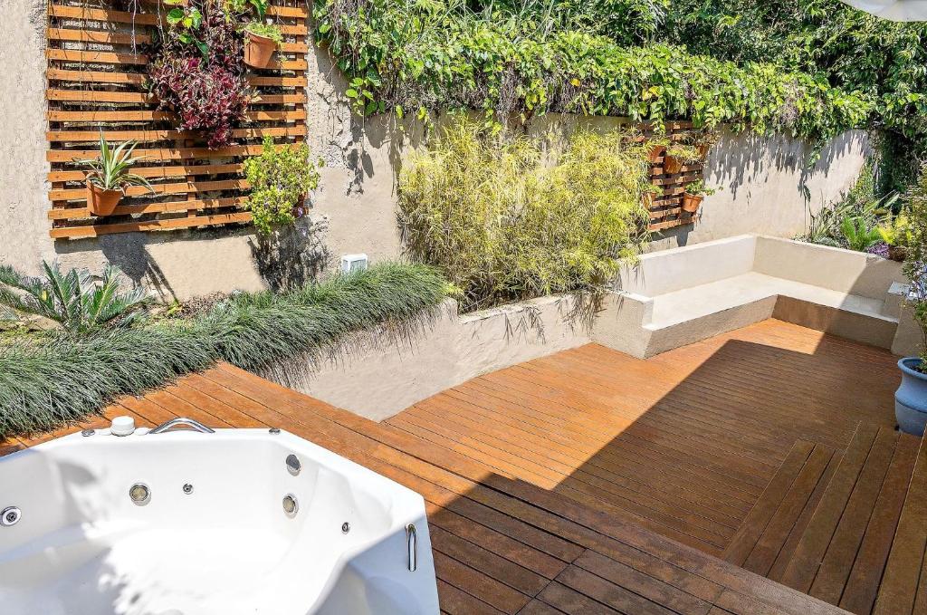  Casas com Jacuzzi a 300 metros do mar