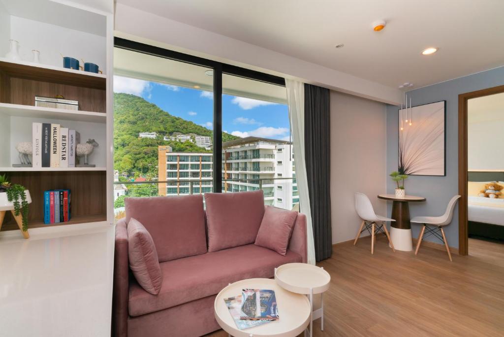 
One Bedroom Deluxe Mountain View
