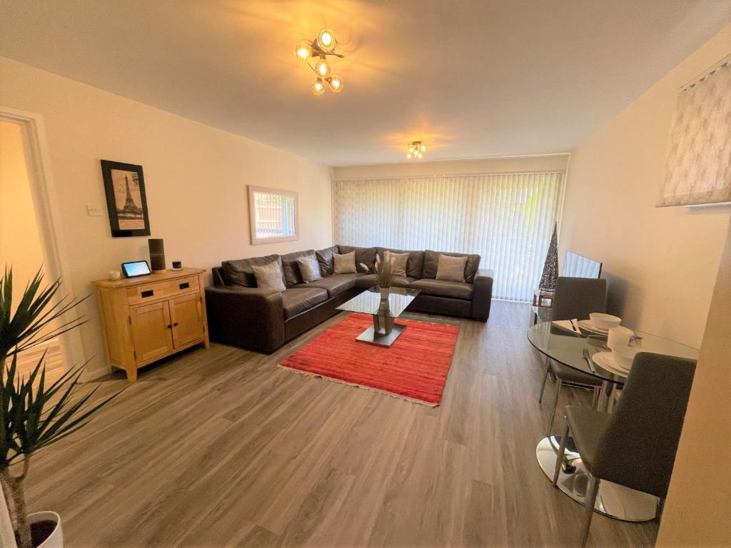 Harpenden -Luxury 2 Bedroom Apartment (free parking)