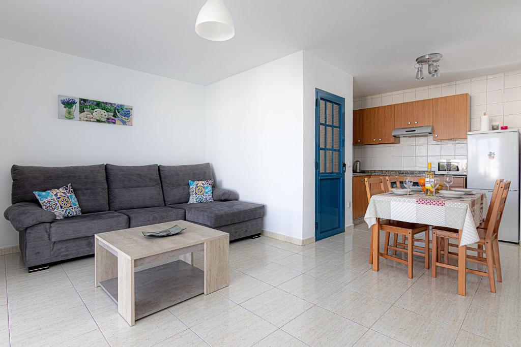 Kuchyň nebo kuchyňský kout v ubytování Apartamento Ideal Costa Teguise