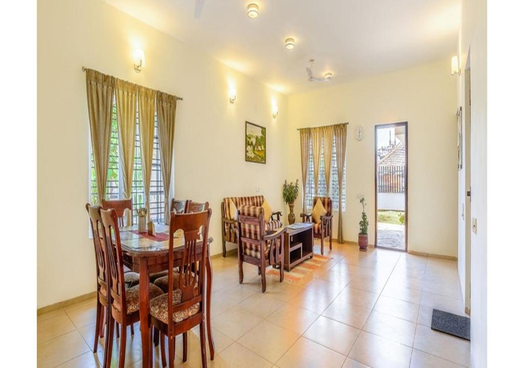 Posezení v ubytování Stays 42 - Oleander Suites Coorg
