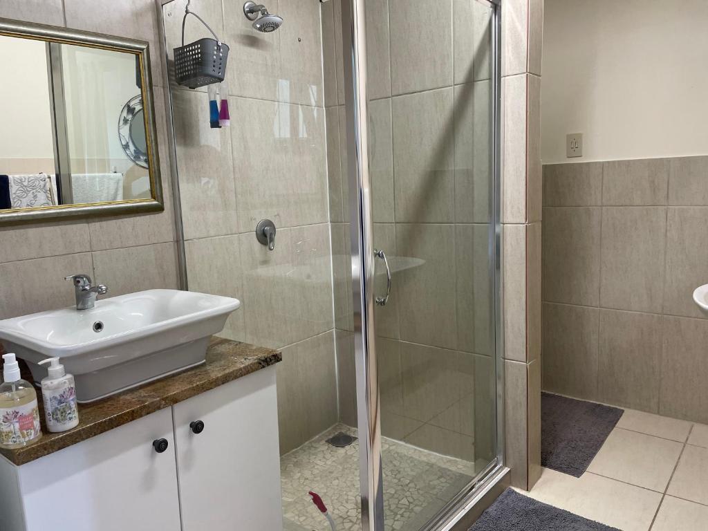 Apartment Downstairs Sedgefield - Image 17