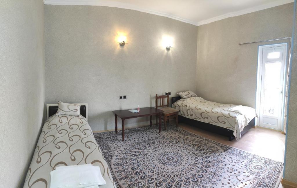 Dost Evi - Twin Room With Balcony